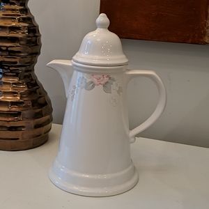 Pfaltzgraff 48 oz beverage server